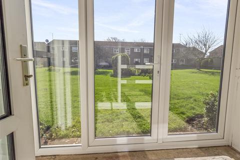 2 bedroom flat for sale, Pevensey Garden, Worthing