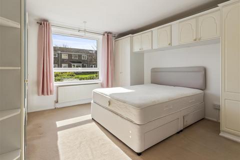 2 bedroom flat for sale, Pevensey Garden, Worthing