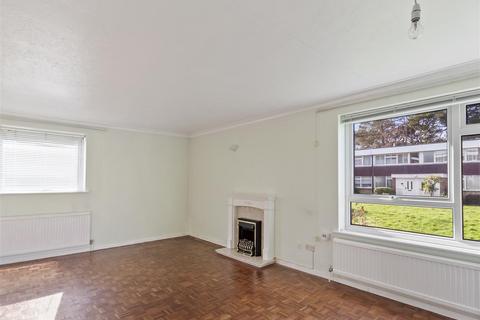2 bedroom flat for sale, College Gardens, Worthing