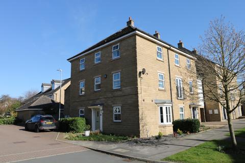 3 bedroom end of terrace house for sale, Springfield Court, Roberttown, Liversedge, West Yorkshire, WF15