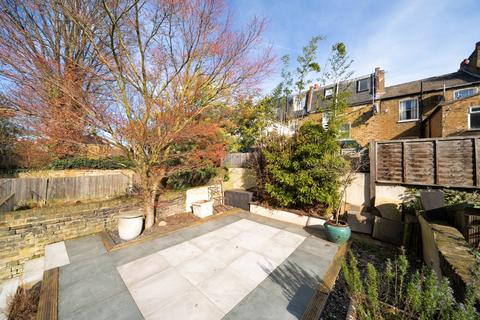 2 bedroom flat for sale, Harwood Road, Fulham, London, SW6