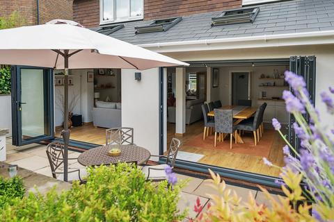undefined, Birling Park Avenue, Tunbridge Wells, TN2
