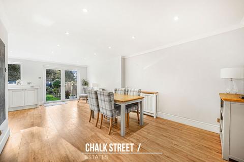 undefined, Slewins Lane, Hornchurch, RM11