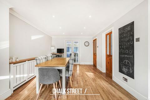 undefined, Slewins Lane, Hornchurch, RM11