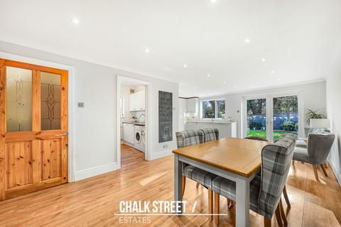 undefined, Slewins Lane, Hornchurch, RM11
