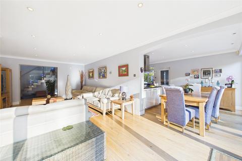 undefined, Heath Ride, Finchampstead, Wokingham, Berkshire, RG40