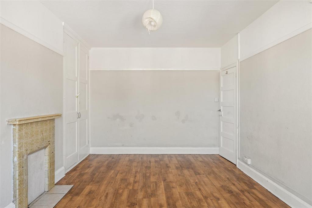 2 A Commercial Square-3.jpg