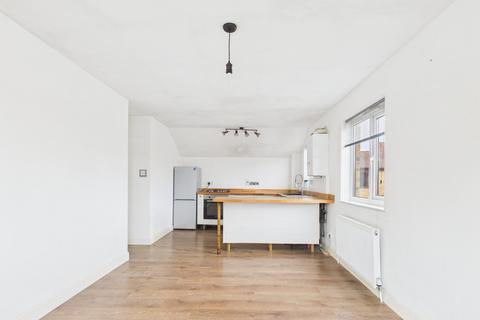 1 bedroom apartment to rent, Larkham Close, Feltham, TW13