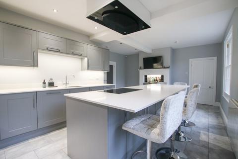 5 bedroom detached house for sale, Milton Road, Wokingham, RG40
