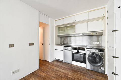 Studio for sale, John Trundle Court, London EC2Y