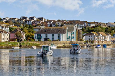 3 bedroom apartment for sale, Crabshell Quay, Embankment Road, Kingsbridge, Devon