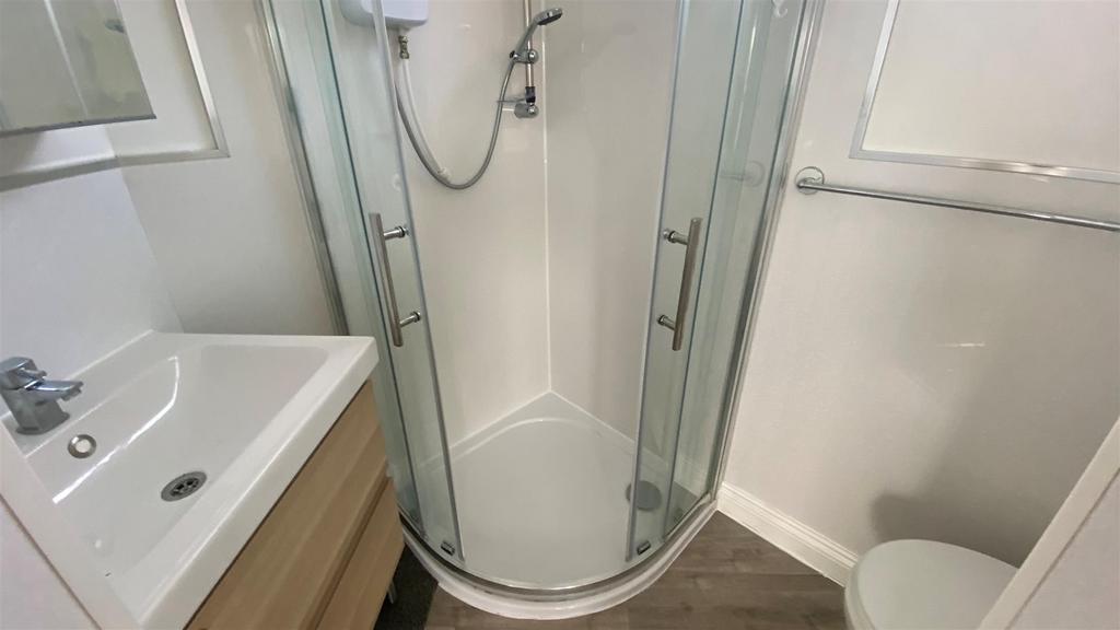 Shower room.jpg