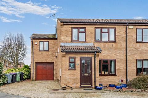 4 bedroom semi-detached house for sale, Buttercup Close, Stamford