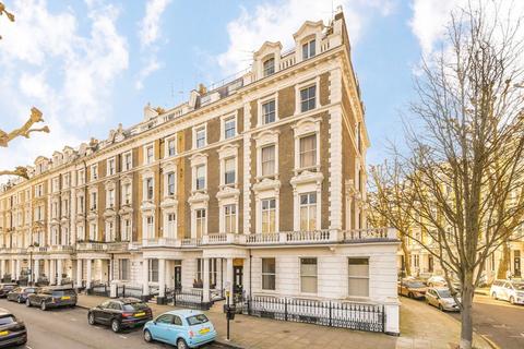 2 bedroom flat for sale, Linden Gardens, London W2