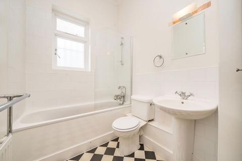 2 bedroom flat for sale, Linden Gardens, London W2