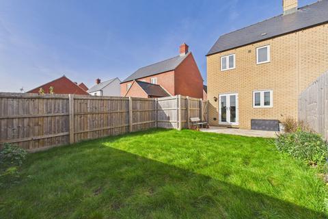 2 bedroom semi-detached house for sale, Pontefract Avenue, Towcester, NN12
