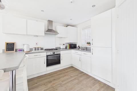 2 bedroom semi-detached house for sale, Pontefract Avenue, Towcester, NN12