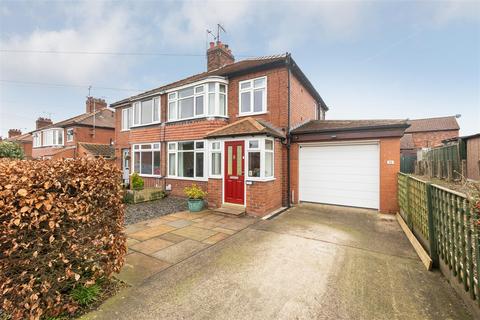 Whitfield Avenue, Pickering