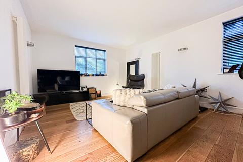 2 bedroom flat for sale, Alexandra Drive, Liverpool, L17