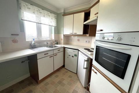 1 bedroom flat for sale, Wharfside Close, Erith, DA8 1QW