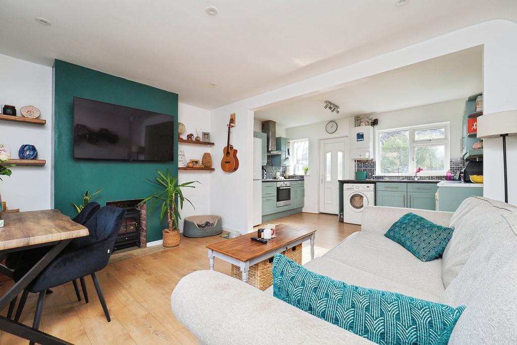 Pbox-IMG.jpg
