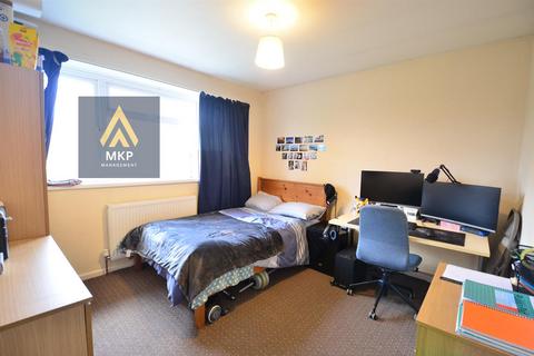 5 bedroom end of terrace house to rent, Gibbins Road, Selly Oak, Birmingham B29