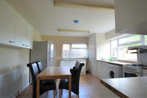 5 bedroom end of terrace house to rent, Gibbins Road, Selly Oak, Birmingham B29