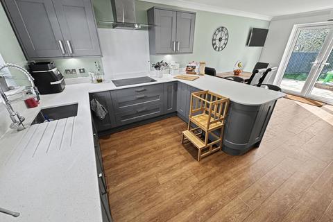 4 bedroom detached house for sale, Quarryman Close, Bampton, EX16