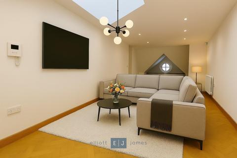 2 bedroom apartment to rent, The Broadway, Woodford Green IG8