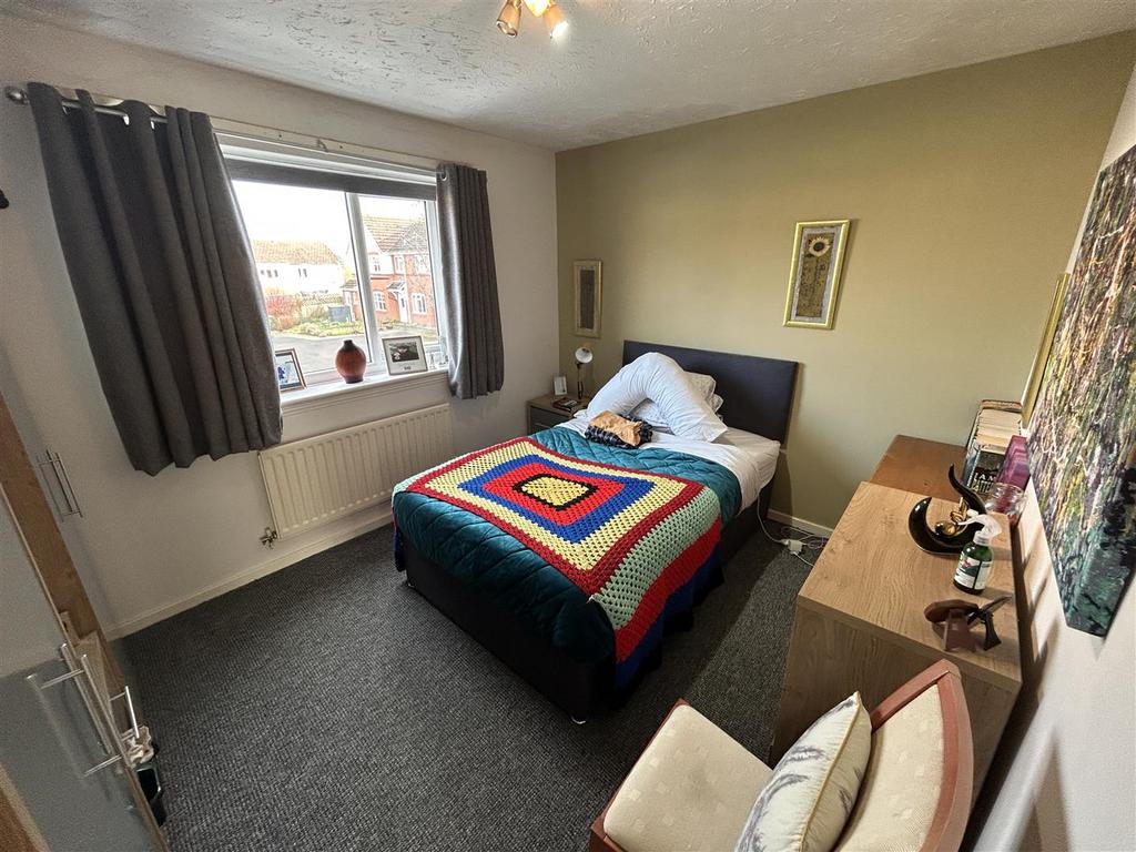 Bed1.JPG