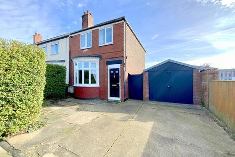 2 bedroom end of terrace house for sale, Hamont Road, Grimsby