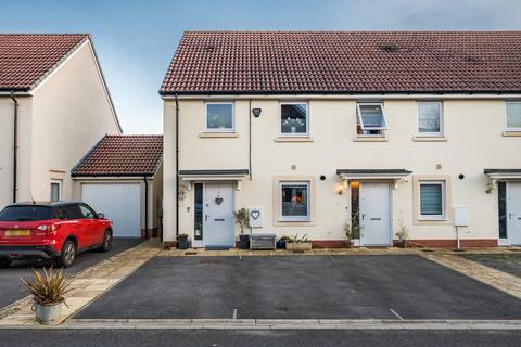 3 bedroom end of terrace house for sale, Sommerville Way, Bristol BS30
