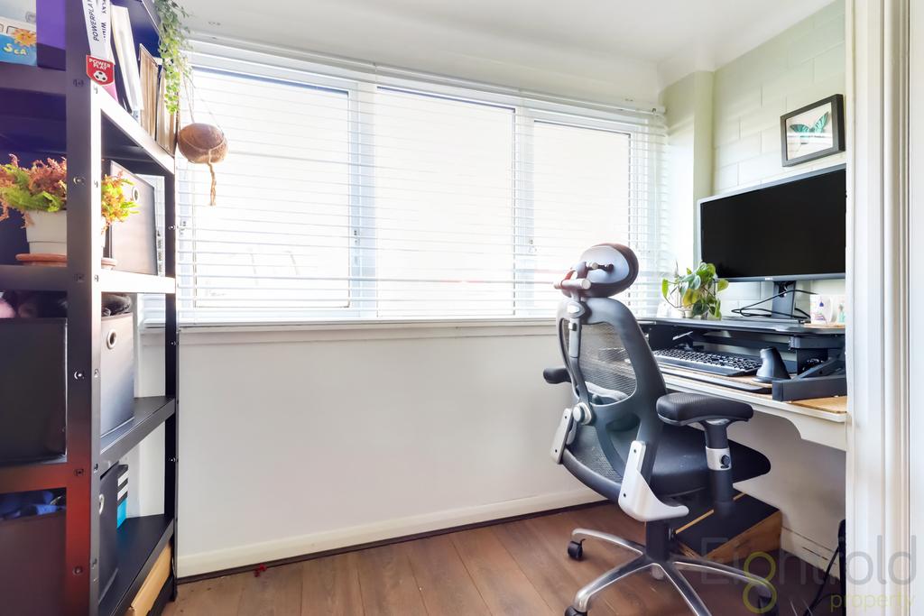 Bedroom 4/Home Office