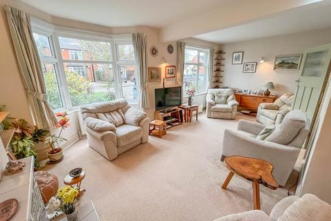 3 bedroom semi-detached house for sale, Warren Road, Hillmorton, Rugby, CV22