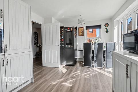4 bedroom detached house for sale, Eveleigh Gardens, Hockley