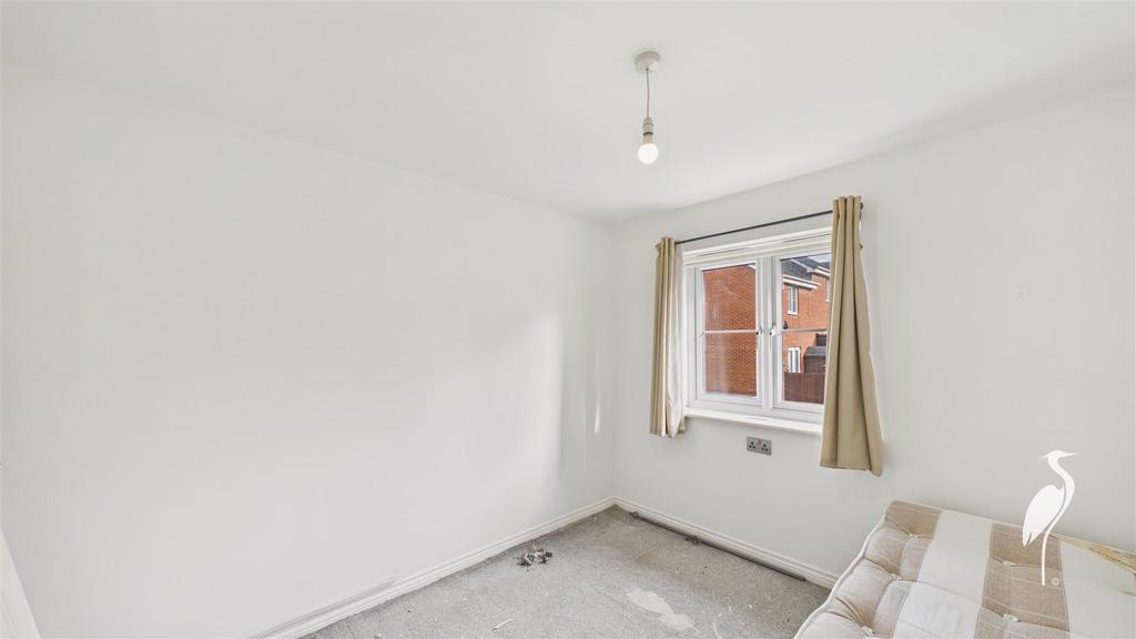 Bedroom 2 (rear)