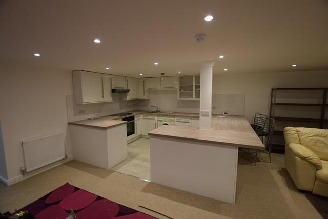 Full Kitchen.JPG