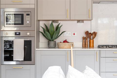 undefined, Carlton Road, Surrey GU21