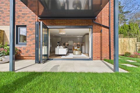 undefined, Carlton Road, Surrey GU21