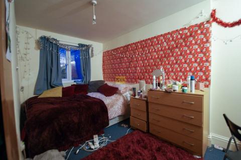 6 bedroom terraced house to rent, Dawlish Road, Birmingham B29