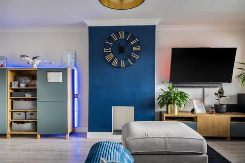 4 bedroom semi-detached house for sale, Ellacombe Road, Longwell Green, Bristol