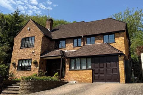 4 bedroom detached house for sale, The Covert, Northwood HA6