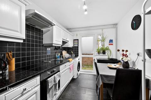 2 bedroom flat for sale, Marlborough Close, London