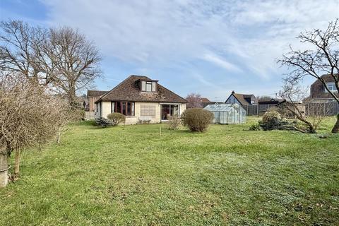 3 bedroom detached bungalow for sale, Bay Close, Poole BH16