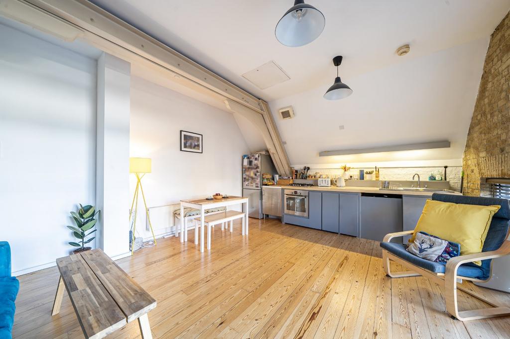 Reception/Kitchen