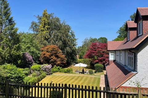 5 bedroom detached house for sale, 6 Longdown Close, Lower Bourne, GU10