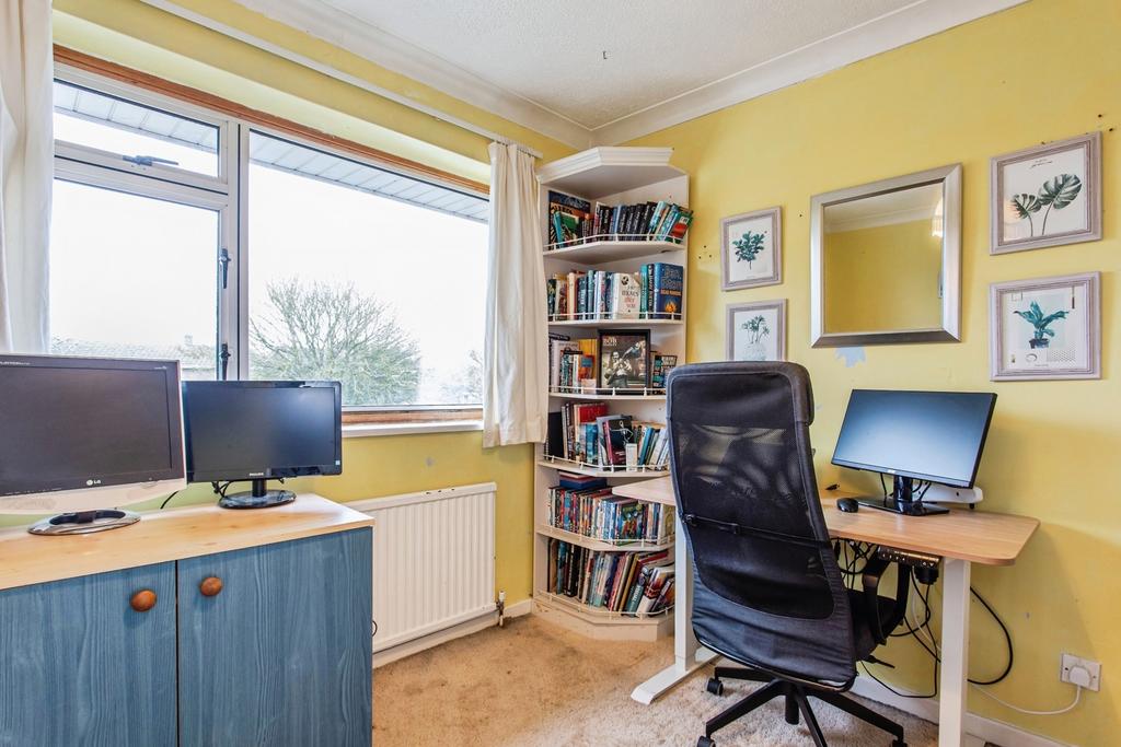 Bedroom/Office