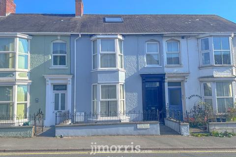 4 bedroom terraced house for sale, Aberystwyth Road, Cardigan, SA43