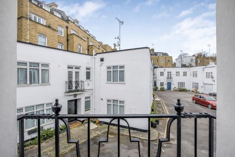 3 bedroom house to rent, Campden House Close Kensington W8