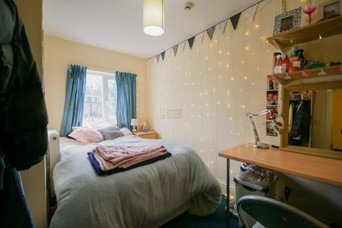 6 bedroom terraced house to rent, Luton Road, Birmingham B29